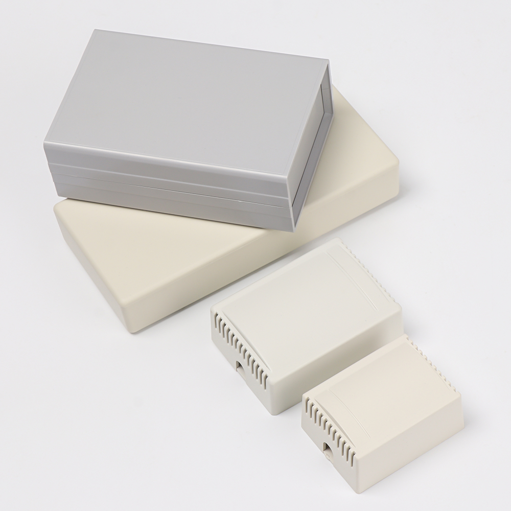 Plastic Electronic Project Box - Diy Electronics Websites recensione e prezzo
