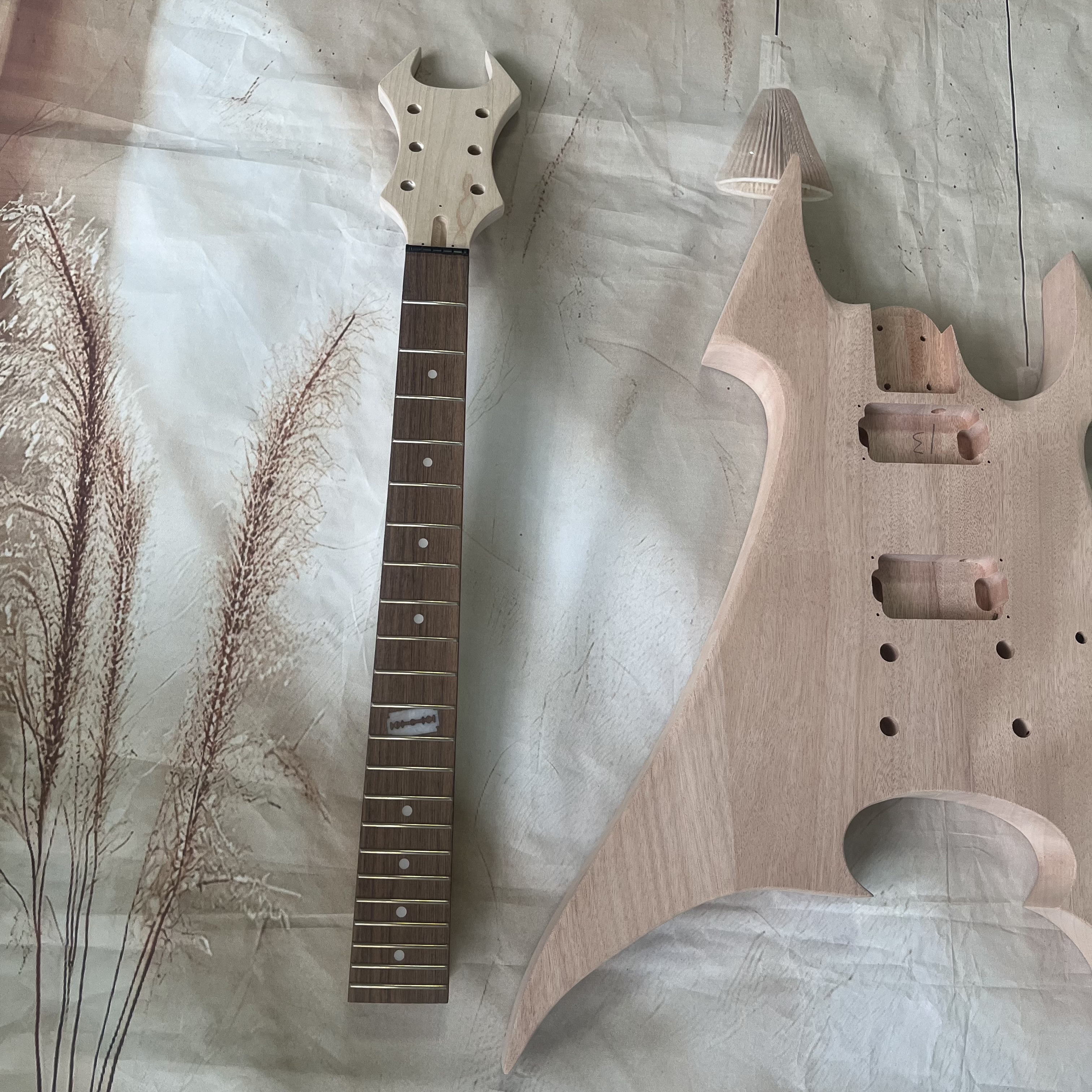 US Warehouse Fast Delivery DIY - Diy Electric Guitar Electronics recensione e prezzo